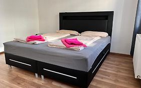 Comfortable 3Br Apt Prime Location In Vienna